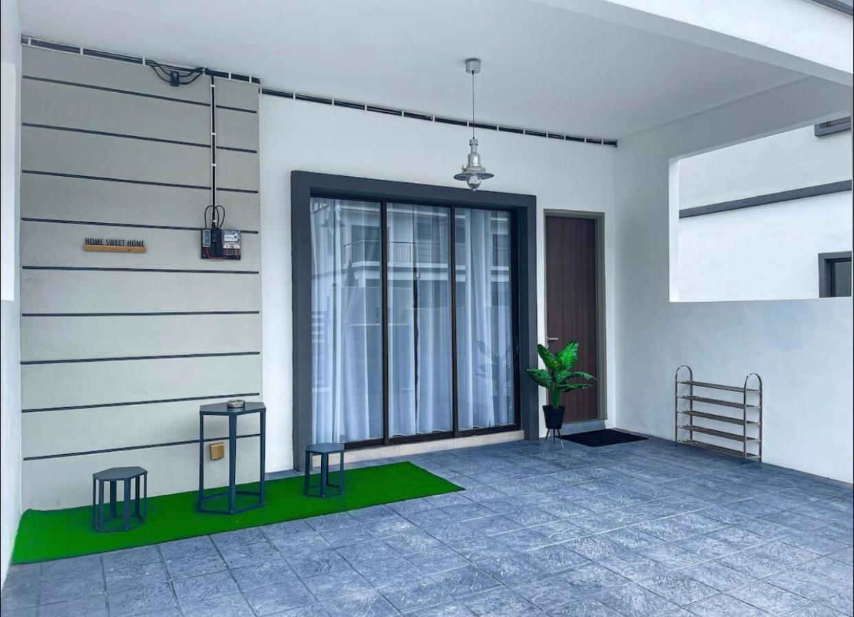New 2 Storey-Majestic Homestay 3 Min To Night Market Бринчанг Екстер'єр фото